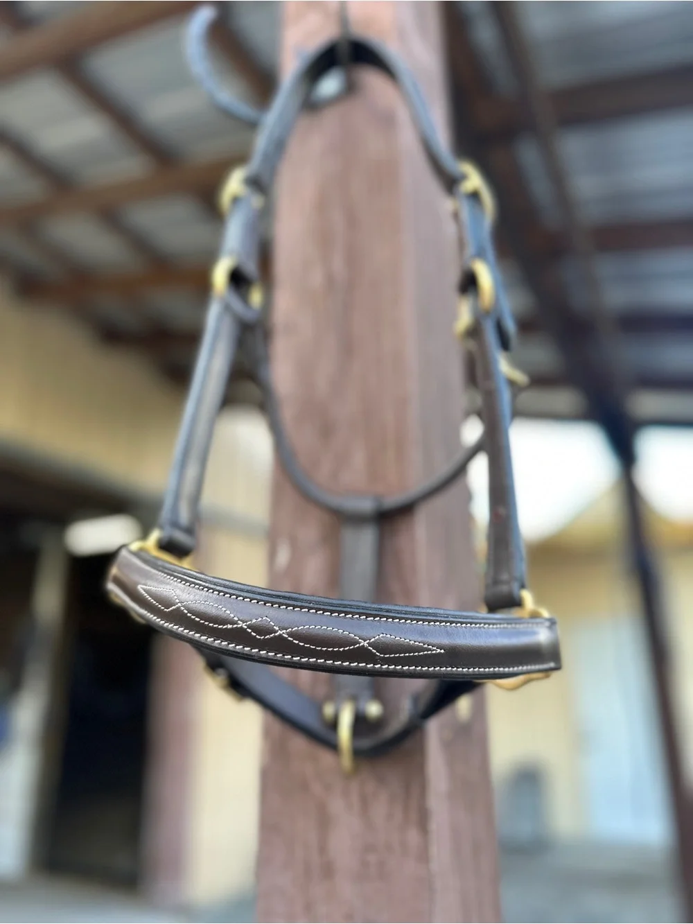 Brown Leather Horze horse Halter with White Stitching - Picture 3 of 8